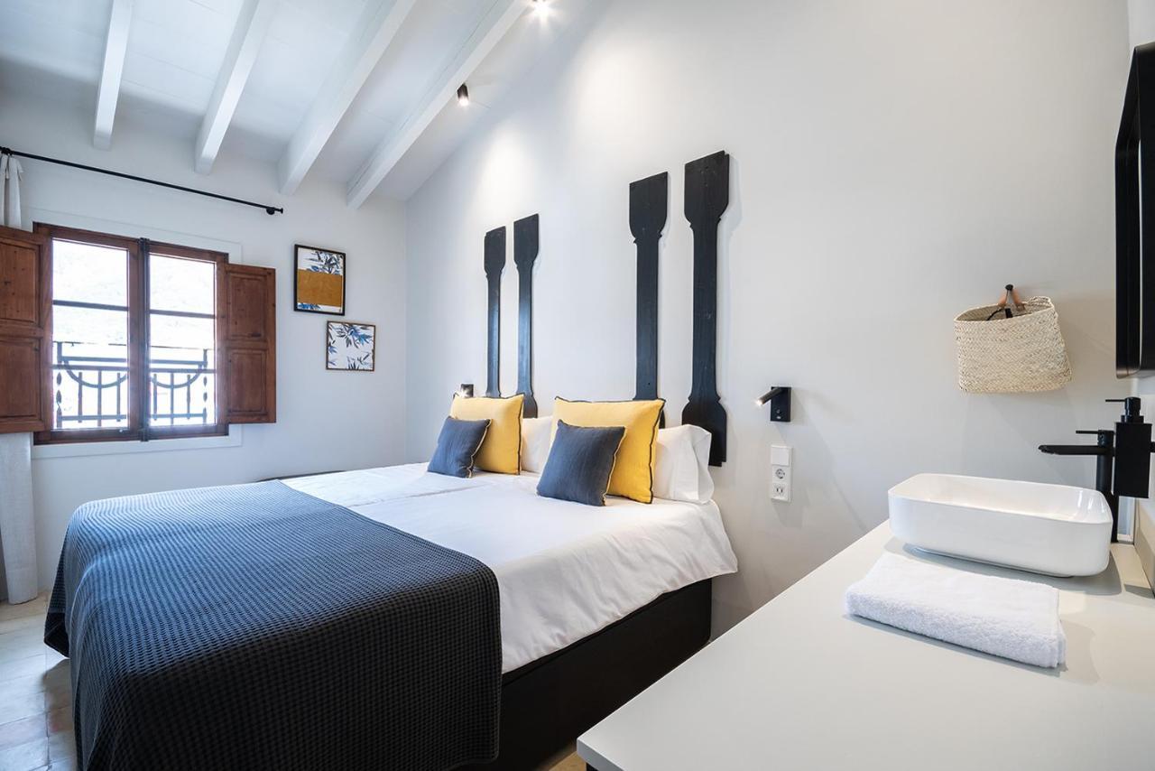 Hotel Unic - Turisme D'interior