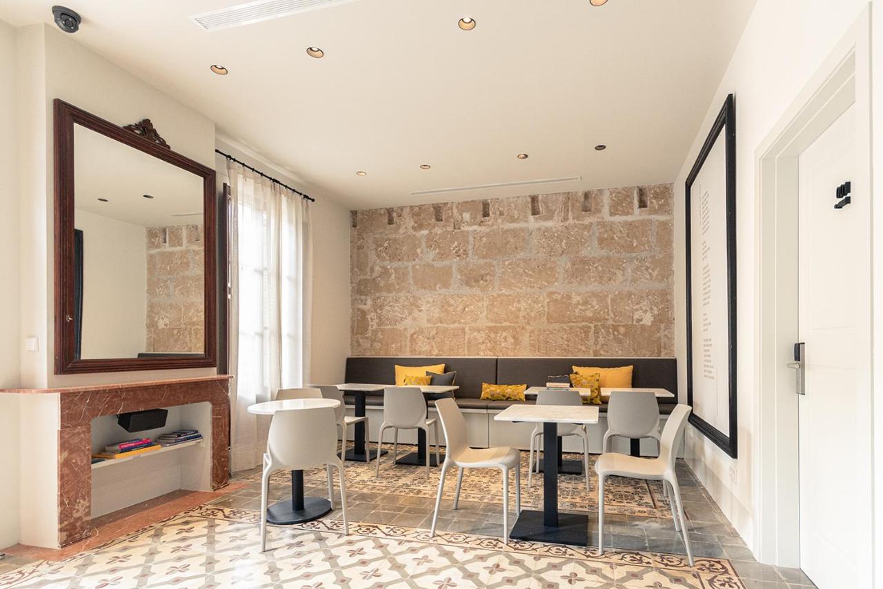 Hotel Unic - Turisme D'interior